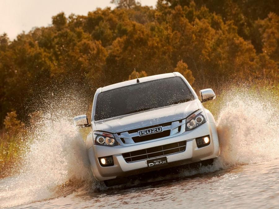  Isuzu D-Max Double Cab 2012 года  (фото 18 из 25)